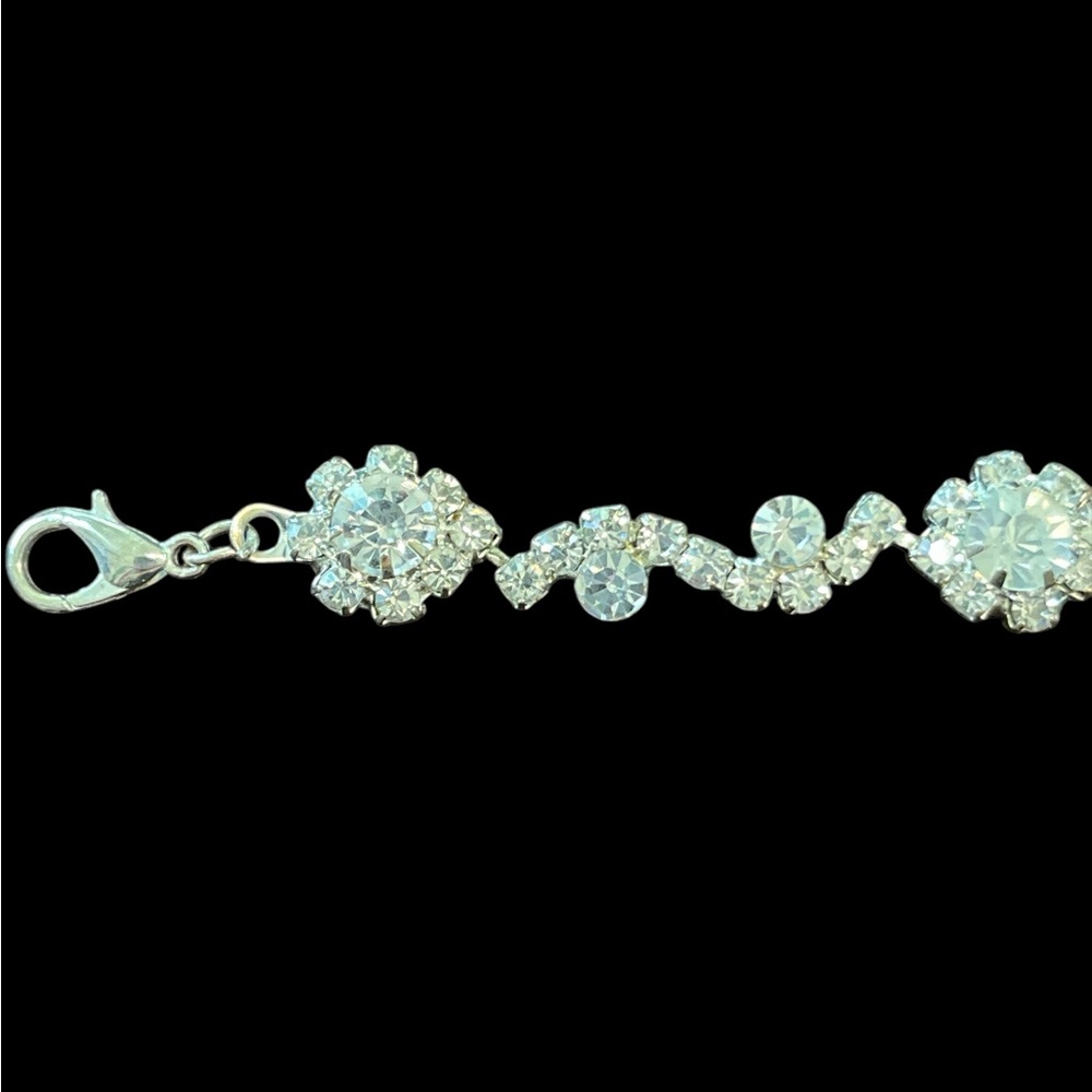 Silver Rhinestone Floral Bracelet - Picture 3 of 6